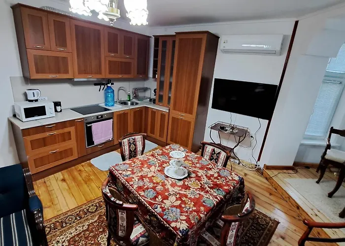 Moder And Old 索菲亞